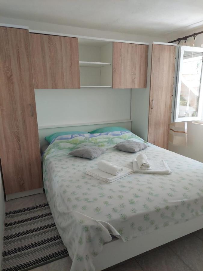 Apartman Martina Razanac Exterior photo